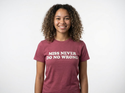 Baby Tee MISS NEVER DO NO WRONG — Crop Top Y2K | I Heart Creation™
